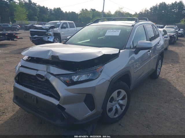 Toyota RAV4 LE 2020 JTMG1RFV1LD051409 Image 2