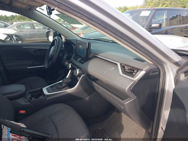 Toyota RAV4 LE 2020 JTMG1RFV1LD051409 Image 5