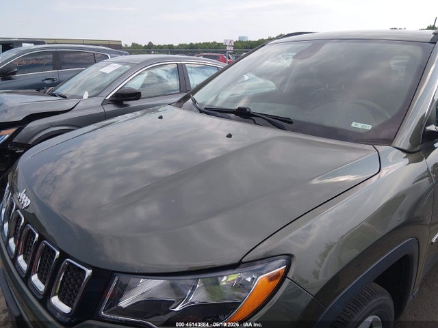 2018 Jeep Compass Latitude 4x4 მანქანა იყიდება აუქციონზე, vin: 3C4NJDBB5JT366825, აუქციონის ნომერი: 45143884
