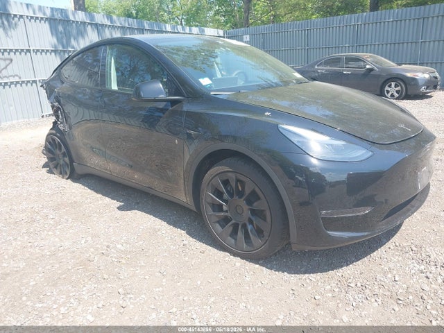 Продажа на аукционе авто 2023 Tesla Model Y Awd/long Range Dual Motor All-wheel Drive, vin: 7SAYGAEE3PF770054, номер лота: 45143896