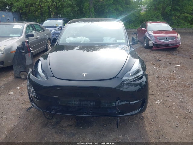 2021 Tesla Model Y Performance Dual Motor All-wheel Drive მანქანა იყიდება აუქციონზე, vin: 5YJYGDEF5MF252000, აუქციონის ნომერი: 45143903