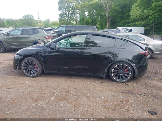 2021 Tesla Model Y Performance Dual Motor All-wheel Drive მანქანა იყიდება აუქციონზე, vin: 5YJYGDEF5MF252000, აუქციონის ნომერი: 45143903