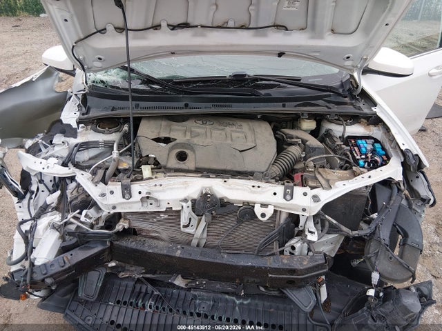 Toyota Corolla Le Plus 2016 5YFBPRHE2GP531001 Image 10