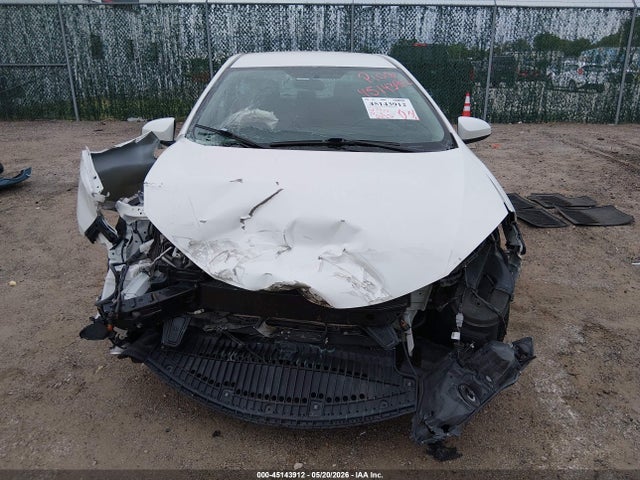 Toyota Corolla Le Plus 2016 5YFBPRHE2GP531001 Image 13