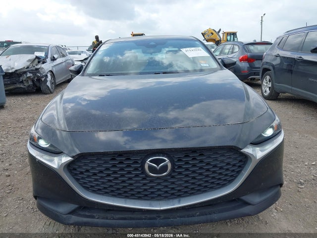 45143942 :رقم المزاد ، JM1BPABL8M1320667 vin ، 2021 Mazda Mazda3 Select مزاد بيع
