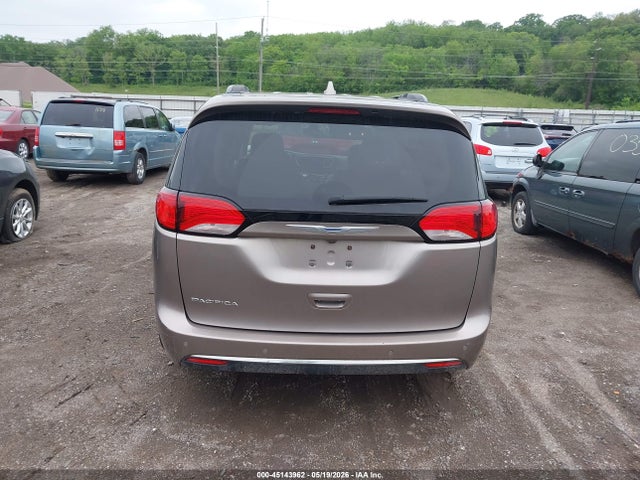 Chrysler Pacifica Touring-l 2017 2C4RC1BG1HR839834 Image 16