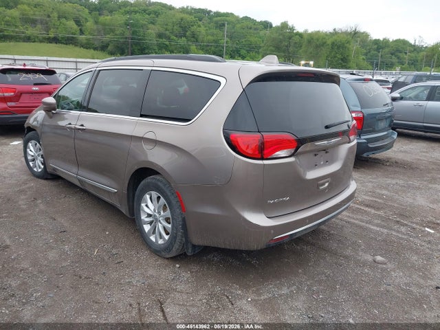 Chrysler Pacifica Touring-l 2017 2C4RC1BG1HR839834 Image 3