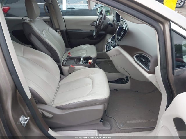 Chrysler Pacifica Touring-l 2017 2C4RC1BG1HR839834 Image 5
