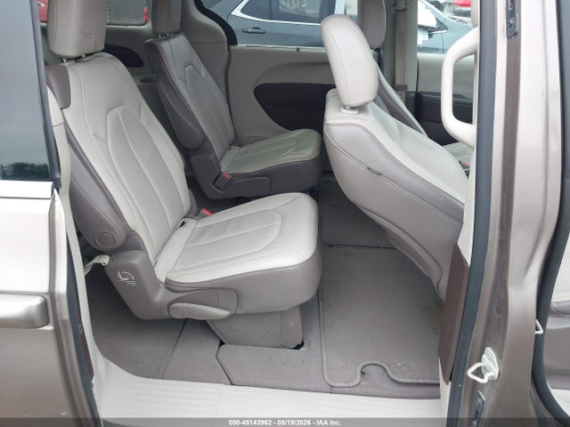 Chrysler Pacifica Touring-l 2017 2C4RC1BG1HR839834 Image 8