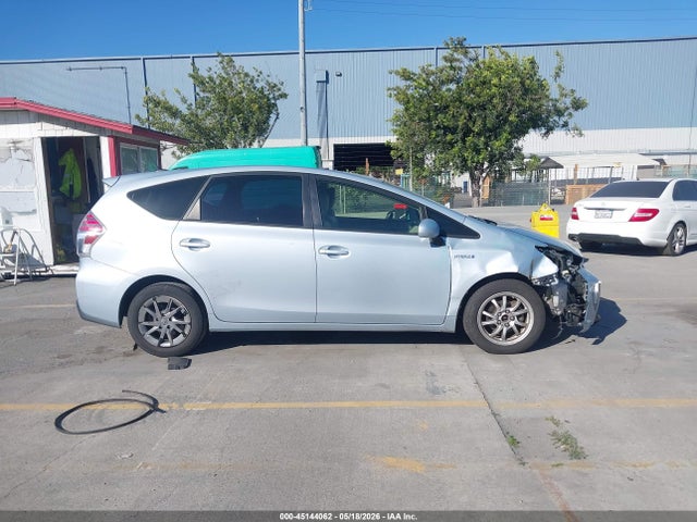 Toyota Prius V Four 2016 JTDZN3EU1GJ052294 Image 13