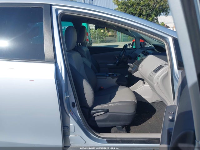 Toyota Prius V Four 2016 JTDZN3EU1GJ052294 Image 5