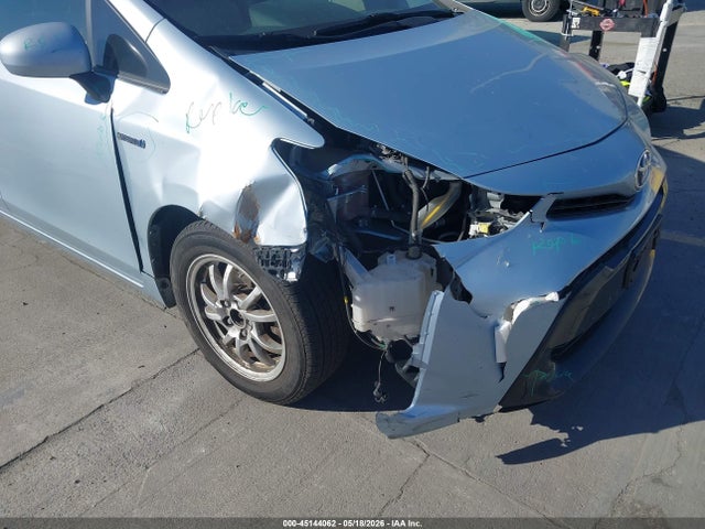 Toyota Prius V Four 2016 JTDZN3EU1GJ052294 Image 6