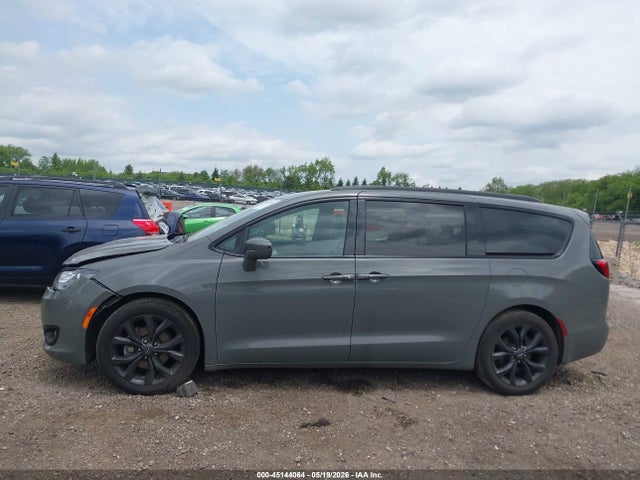 Продаж на аукціоні авто 2020 Chrysler Pacifica Touring L, vin: 2C4RC1BG2LR281890, номер лоту: 45144064