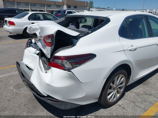 Toyota CAMRY LE 2022 4T1C11AK7NU693113 Image 17