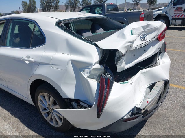 Toyota CAMRY LE 2022 4T1C11AK7NU693113 Image 18