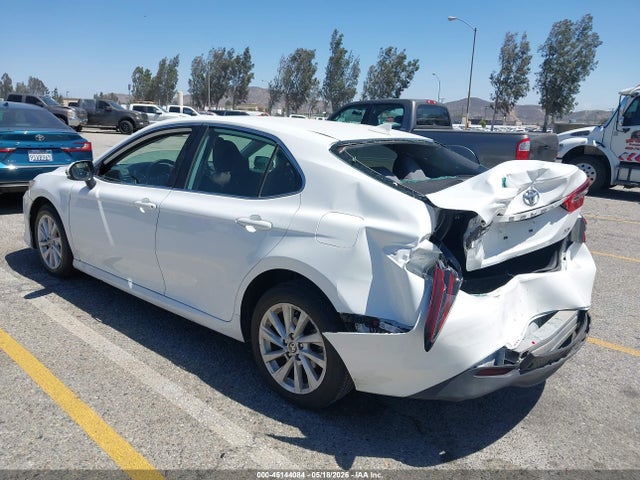 Toyota CAMRY LE 2022 4T1C11AK7NU693113 Image 3