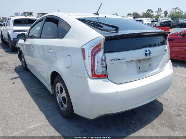 JTDKN3DU2F0419601 Toyota Prius Three