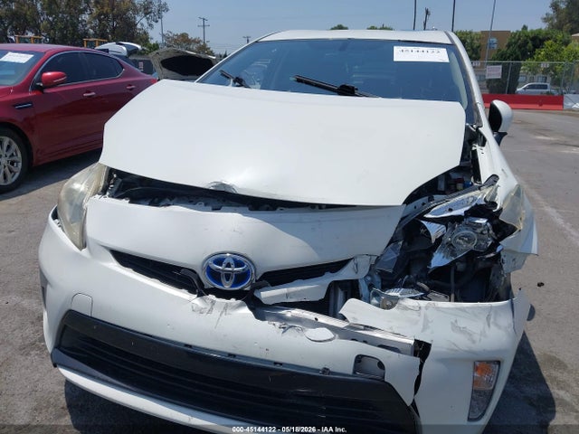 JTDKN3DU2F0419601 Toyota Prius Three