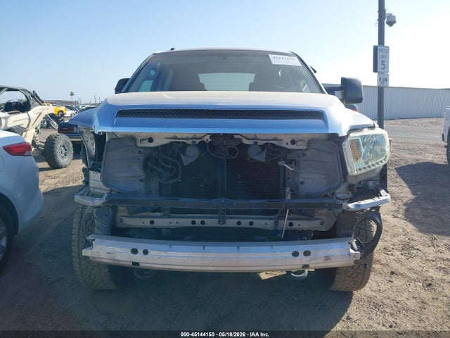 5TFDW5F1XHX585265 Toyota Tundra Sr5 5.7l V8