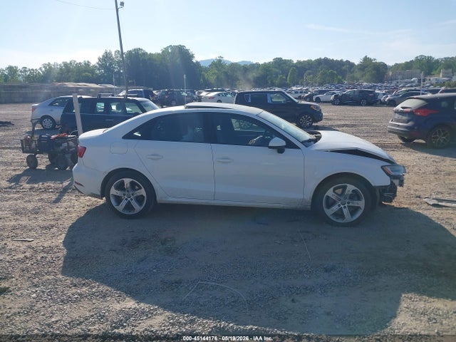 Продаж на аукціоні авто 2017 Audi A3 2.0t Premium, vin: WAUAUGFF7H1042181, номер лоту: 45144176