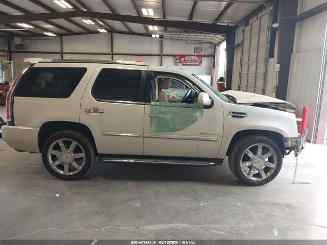 Продаж на аукціоні авто 2014 Cadillac Escalade Luxury, vin: 1GYS3BEF8ER224588, номер лоту: 45144206