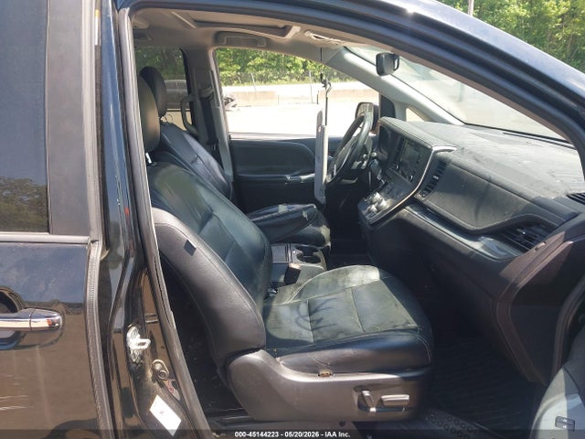 Продажа на аукционе авто 2018 Toyota Sienna Se Premium 8 Passenger, vin: 5TDXZ3DC5JS953912, номер лота: 45144223