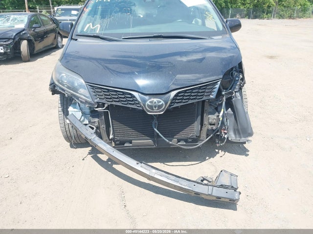 Продажа на аукционе авто 2018 Toyota Sienna Se Premium 8 Passenger, vin: 5TDXZ3DC5JS953912, номер лота: 45144223