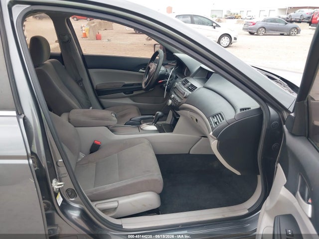 45144235 :رقم المزاد ، 1HGCP2F33BA121710 vin ، 2011 Honda Accord 2.4 Lx مزاد بيع
