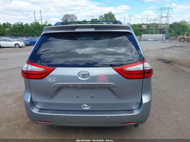 5TDYK3DC1FS549876 Toyota Sienna Xle 8 Passenger