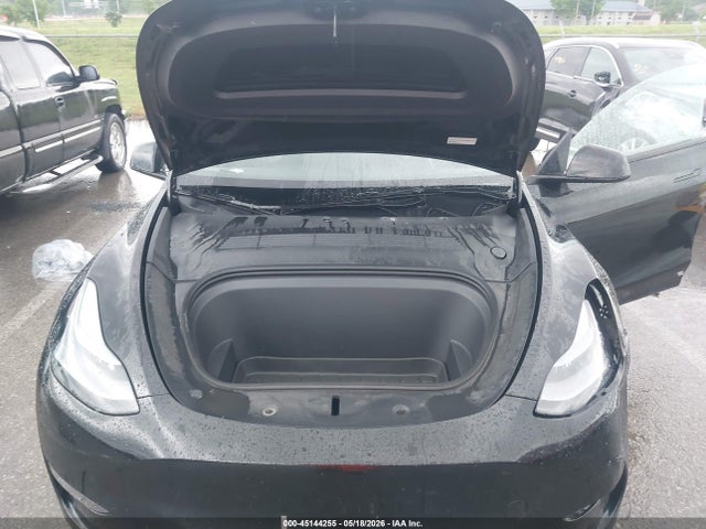 Продажа на аукционе авто 2023 Tesla Model Y Awd/long Range Dual Motor All-wheel Drive, vin: 7SAYGDEEXPA169903, номер лота: 45144255