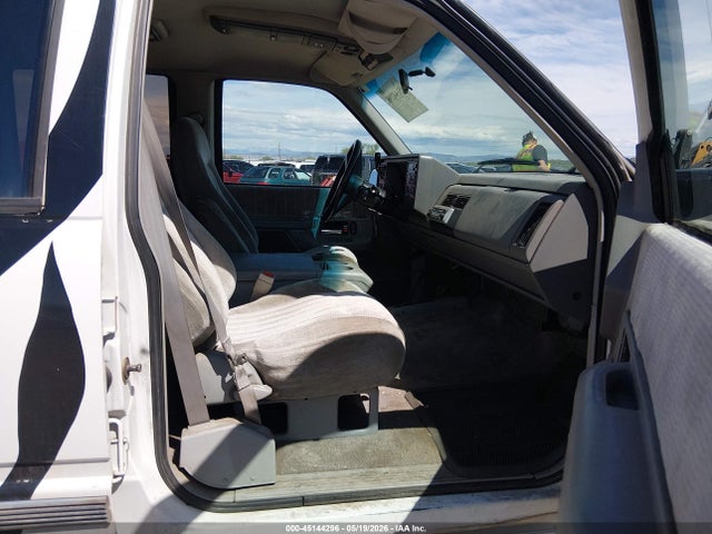 Продаж на аукціоні авто 1993 Gmc Suburban K1500, vin: 1GKFK16K9PJ749438, номер лоту: 45144296