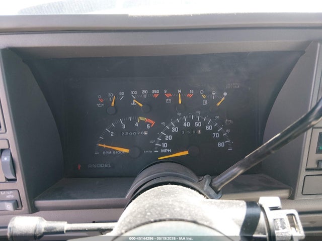 Продаж на аукціоні авто 1993 Gmc Suburban K1500, vin: 1GKFK16K9PJ749438, номер лоту: 45144296