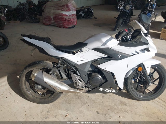 Suzuki GSX250R 2018 LC6DN11A0J1102308 Image 12