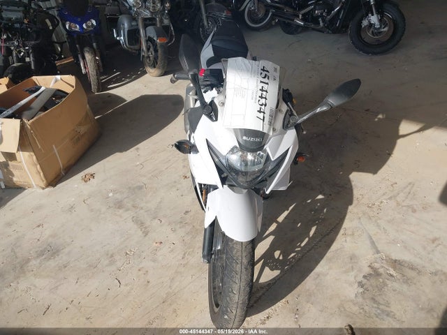 Suzuki GSX250R 2018 LC6DN11A0J1102308 Image 5
