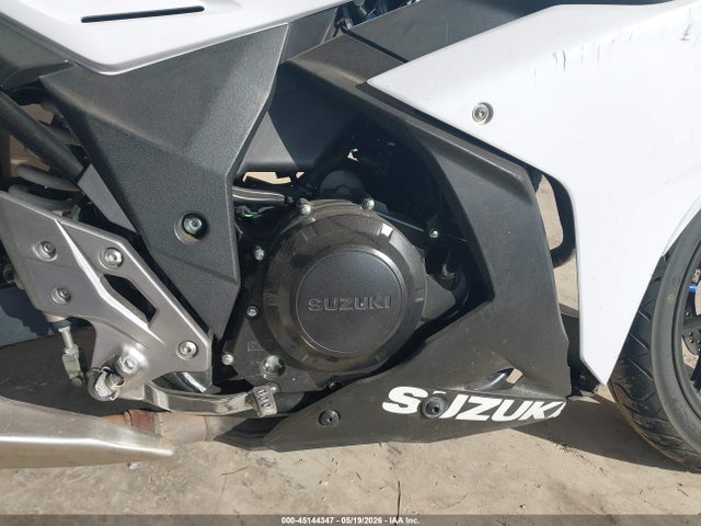Suzuki GSX250R 2018 LC6DN11A0J1102308 Image 8