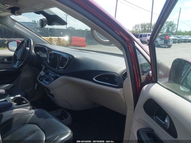 Продаж на аукціоні авто 2017 Chrysler Pacifica Touring-l Plus, vin: 2C4RC1EG1HR684021, номер лоту: 45144350
