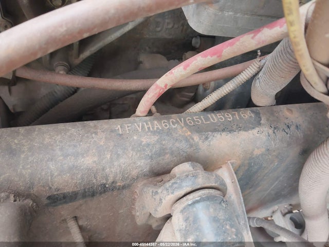 45144387 :رقم المزاد ، 1FVHA6CV65LU59764 vin ، 2005 Freightliner Conventional Columbia مزاد بيع