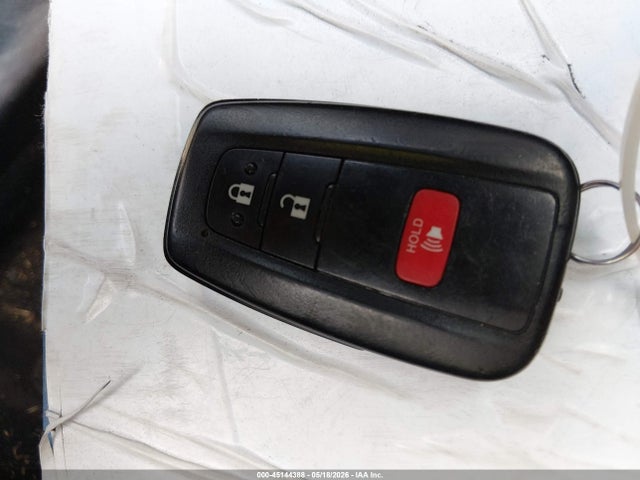 Toyota Prius Two 2018 JTDKBRFU0J3595420 Image 11