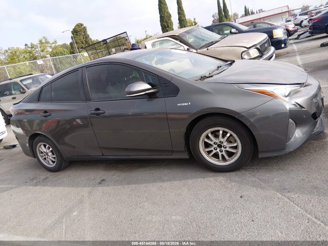 Toyota Prius Two 2018 JTDKBRFU0J3595420 Image 13