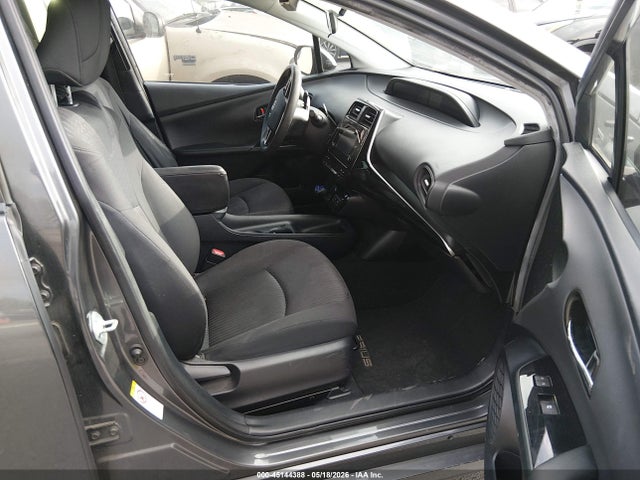Toyota Prius Two 2018 JTDKBRFU0J3595420 Image 5