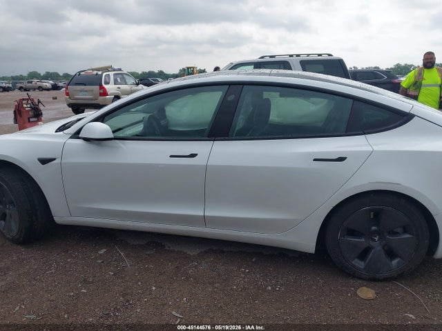 2021 Tesla Model 3 Standard Range Plus Rear-wheel Drive მანქანა იყიდება აუქციონზე, vin: 5YJ3E1EA9MF871895, აუქციონის ნომერი: 45144576