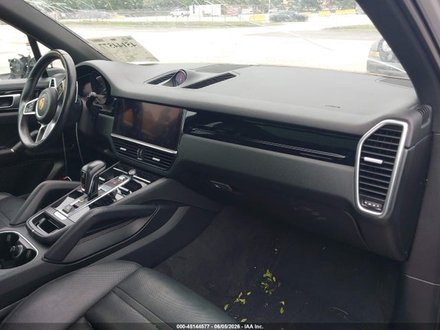45144577 :رقم المزاد ، WP1AA2AYXMDA00635 vin ، 2021 Porsche Cayenne مزاد بيع