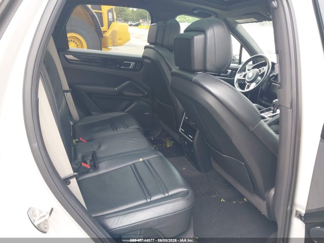 45144577 :رقم المزاد ، WP1AA2AYXMDA00635 vin ، 2021 Porsche Cayenne مزاد بيع