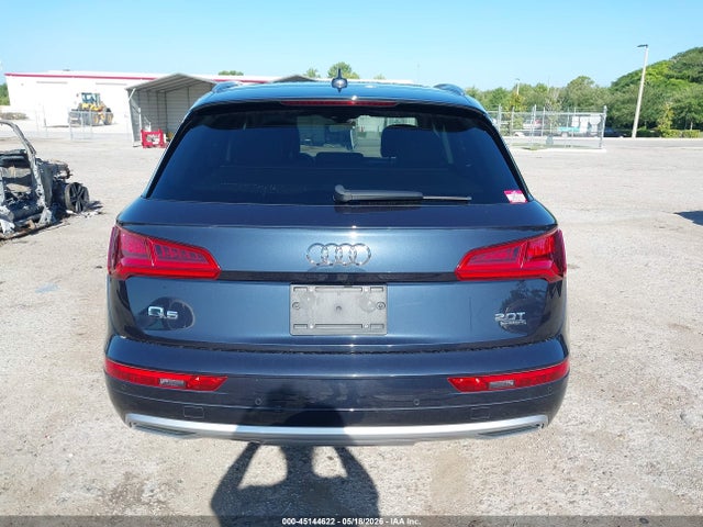 45144622 :رقم المزاد ، WA1BNAFY8J2046074 vin ، 2018 Audi Q5 2.0t Premium/2.0t Tech Premium مزاد بيع