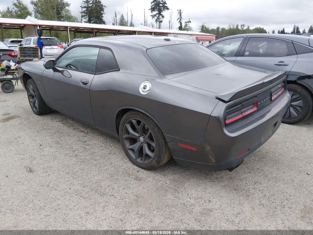 2C3CDZAT5FH823028 Dodge Challenger R/t