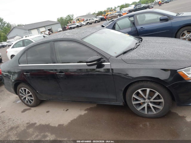 2017 Volkswagen Jetta 1.4t Se მანქანა იყიდება აუქციონზე, vin: 3VWDB7AJ6HM242261, აუქციონის ნომერი: 45144665