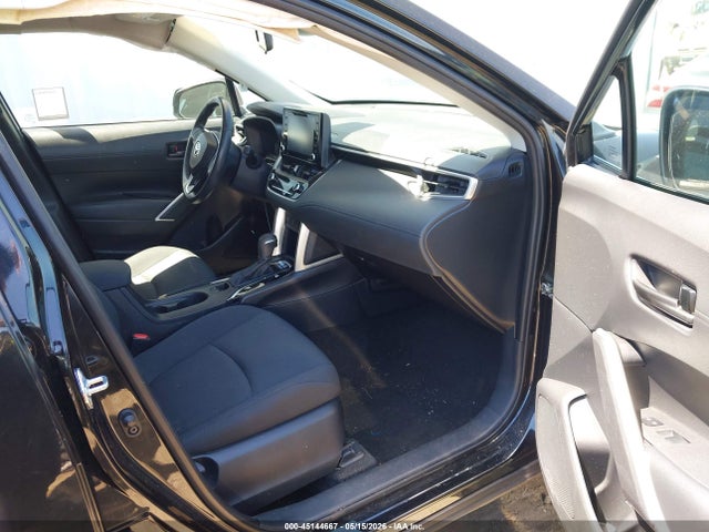45144667 :رقم المزاد ، 7MUCAAAGXNV021542 vin ، 2022 Toyota Corolla Cross Le مزاد بيع