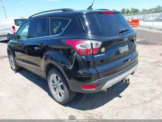 Продаж на аукціоні авто 2018 Ford Escape Se, vin: 1FMCU9GD2JUD15225, номер лоту: 45144697