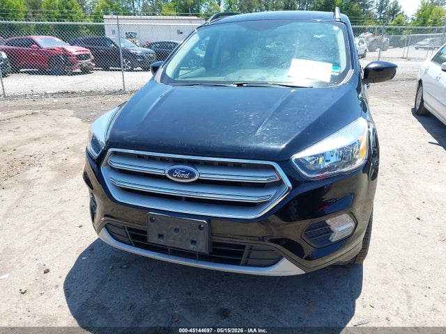 Продаж на аукціоні авто 2018 Ford Escape Se, vin: 1FMCU9GD2JUD15225, номер лоту: 45144697