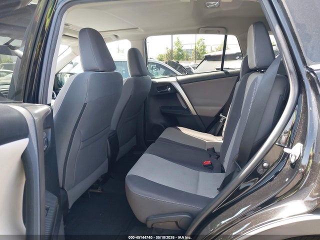 2T3WFREV3FW157883 Toyota Rav4 Xle